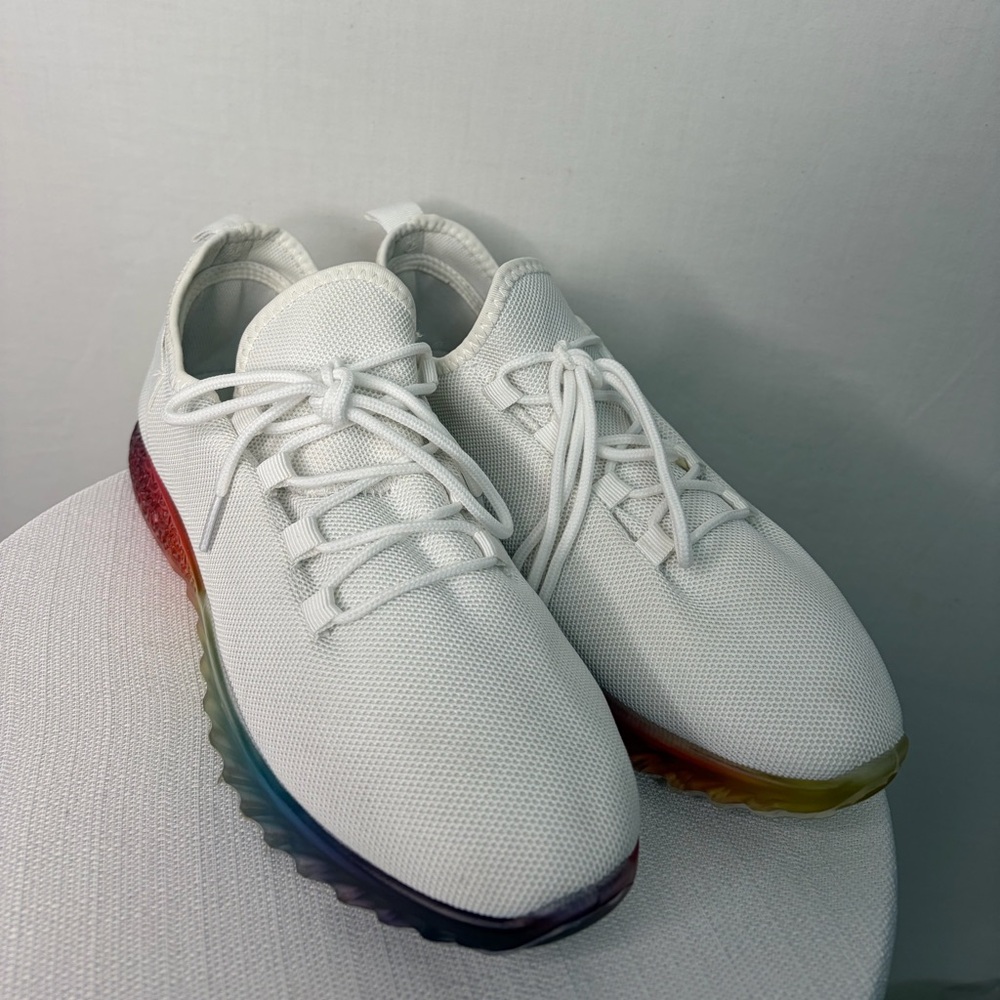 WANTED women’s Size 10 White Sneakers Rainbow Sole Lace-Up Shoes(B117)✨
